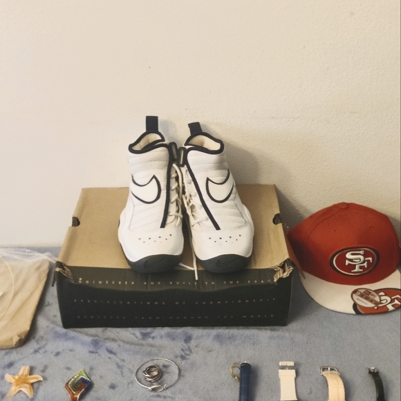 nike air shake ndestrukt white navy